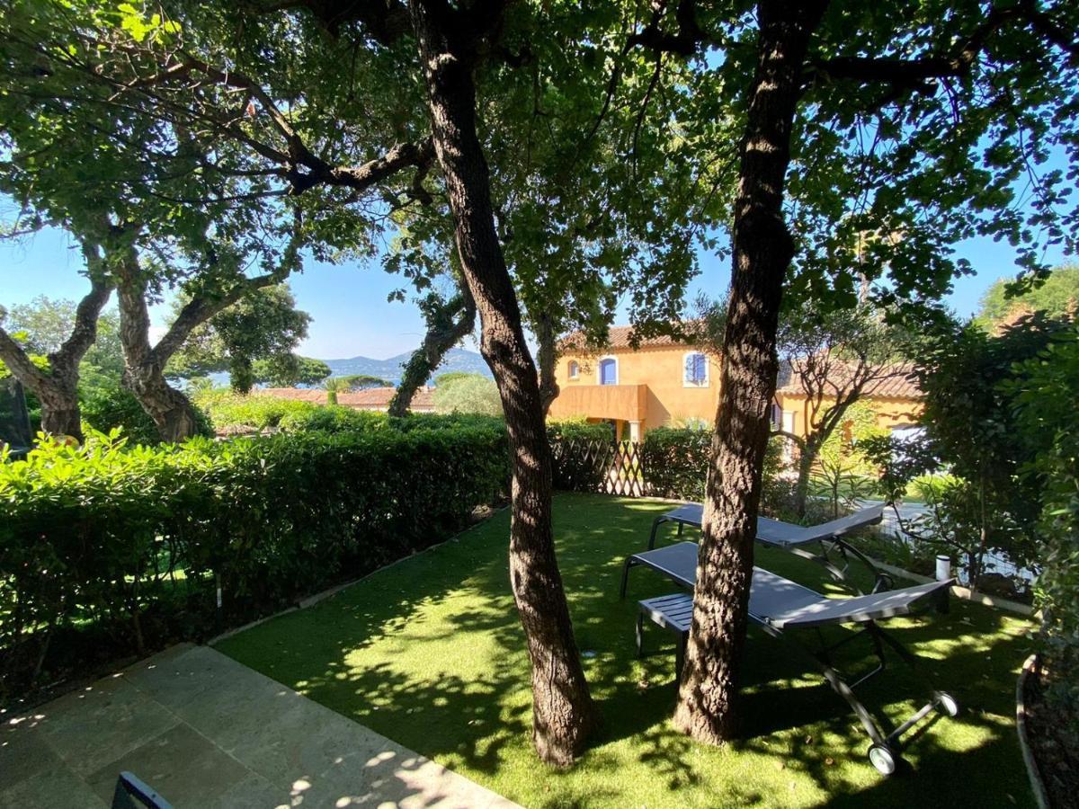 Vue Donnant Sur Le Golfe De St Tropez, 2 Chambres, 6 Pers, Piscine Commune Ferienhaus *