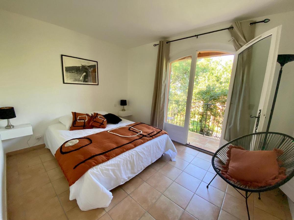 Vue Donnant Sur Le Golfe De St Tropez, 2 Chambres, 6 Pers, Piscine Commune Ferienhaus Saint-Tropez