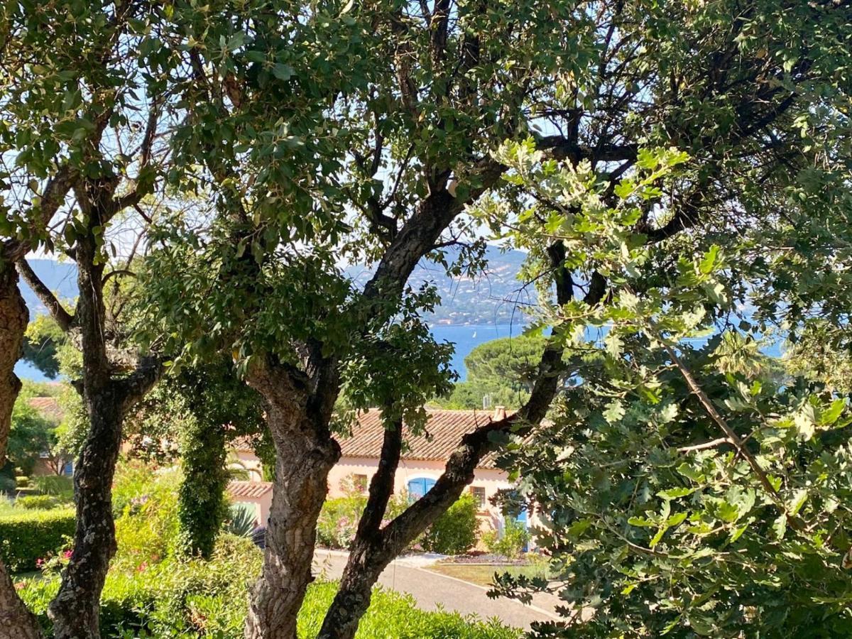 Vue Donnant Sur Le Golfe De St Tropez, 2 Chambres, 6 Pers, Piscine Commune Ferienhaus *